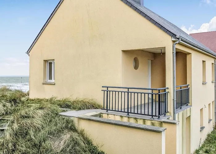 In With House Sea View בית נופש *