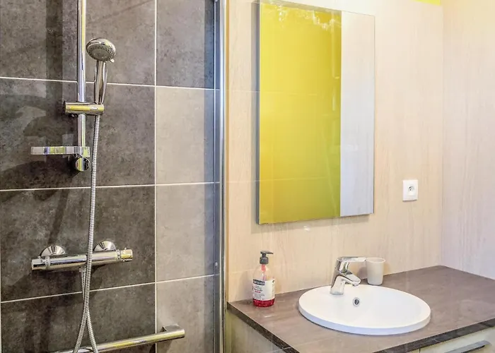 בית נופש In With House Sea View Pirou